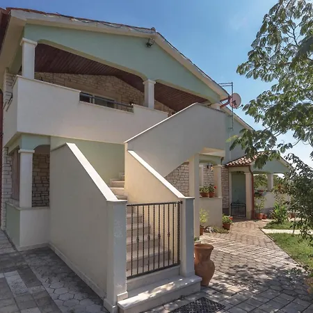 1 Bedroom Pet Friendly In Kanfanar
