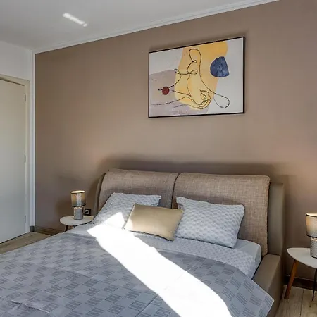 1 Bedroom Pet Friendly In *
