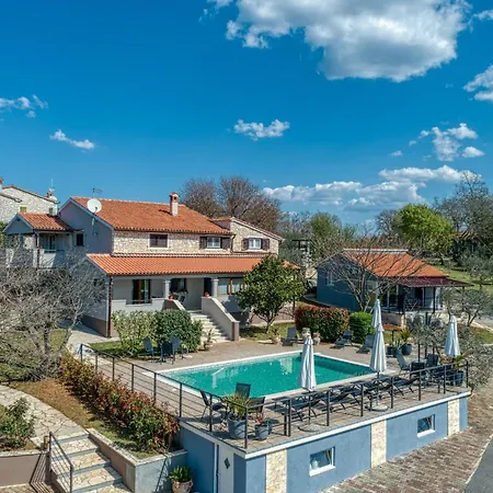 1 Bedroom Pet Friendly In *