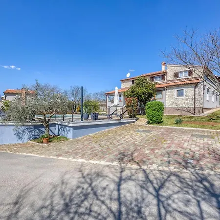 1 Bedroom Pet Friendly In